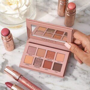 Anastasia Beverly Hills Glam To Go Mini Palette